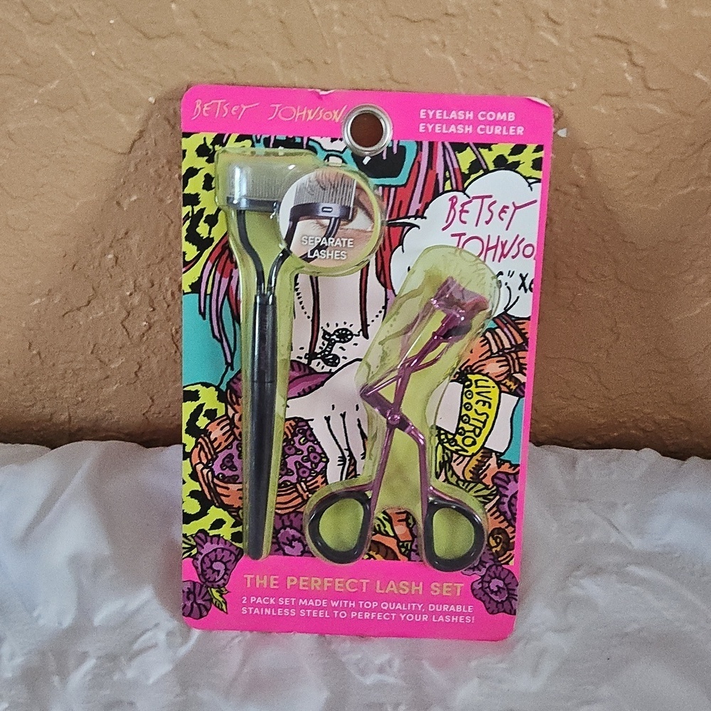 BETSEY JOHNSON EYELASH COMBO - Picture 2 of 3